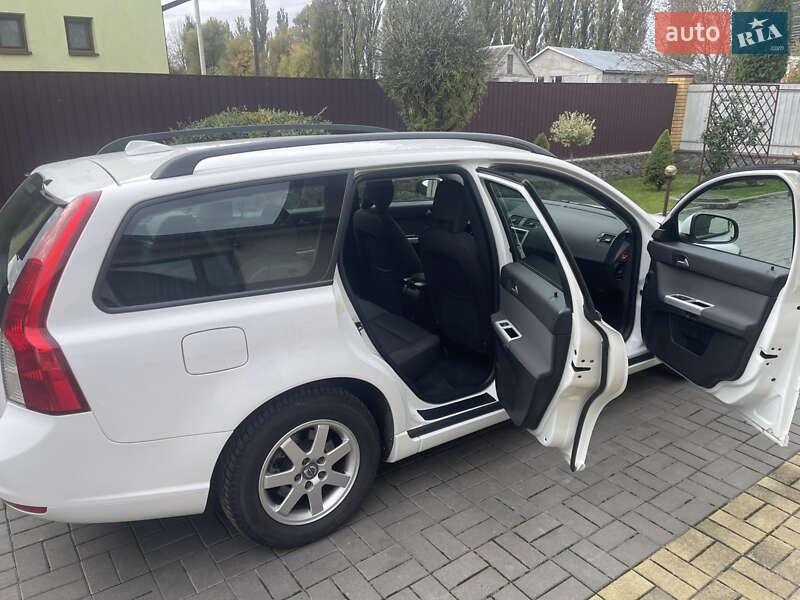 Универсал Volvo V50 2010 в Шепетовке фото 23 Универсал Volvo V50 2010 в Шепетовке