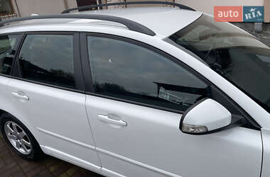 Універсал Volvo V50 2010 в  фото 42 Універсал Volvo V50 2010 в