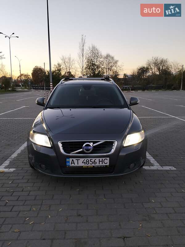 Універсал Volvo V50 2010 в Коломиї