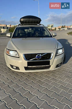 Универсал Volvo V50 2012 в 