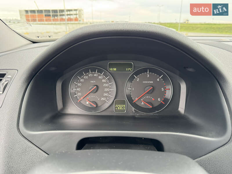 Універсал Volvo V50 2011 в Львові фото 14 Універсал Volvo V50 2011 в Львові