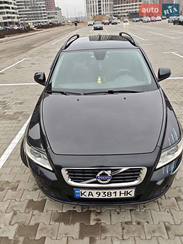 Универсал Volvo V50 2011 в 