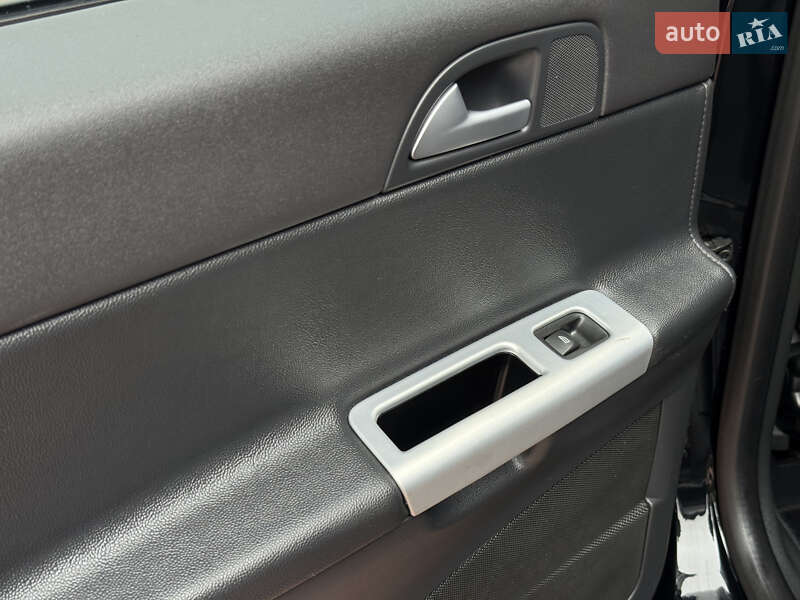 Универсал Volvo V50 2012 в Стрые фото 76 Универсал Volvo V50 2012 в Стрые