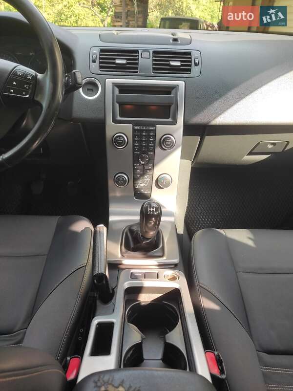 Универсал Volvo V50 2009 в Косове фото 5 Универсал Volvo V50 2009 в Косове