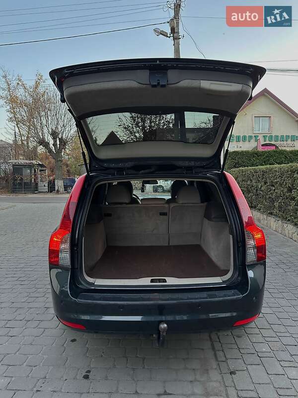 Универсал Volvo V50 2010 в Жовкве