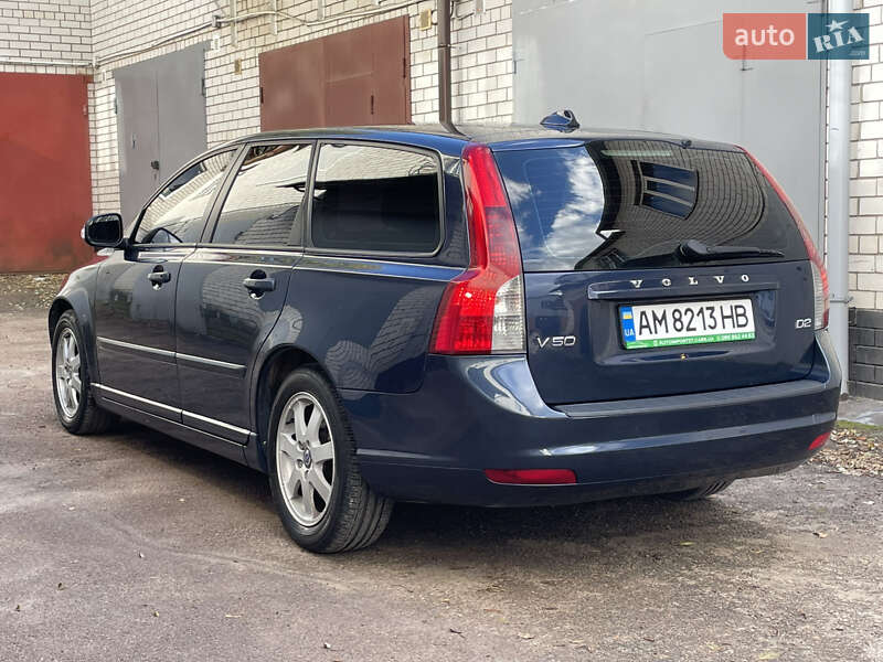 Універсал Volvo V50 2012 в Житомирі