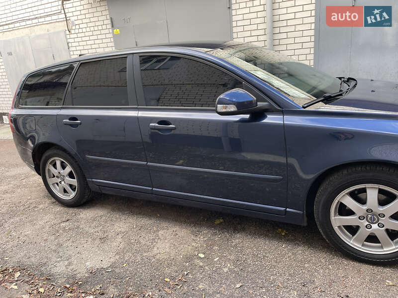 Універсал Volvo V50 2012 в Житомирі