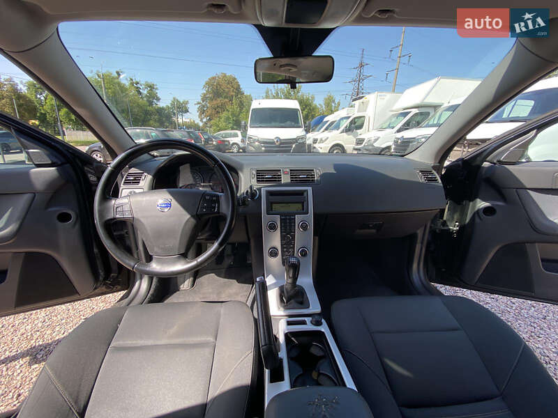 Універсал Volvo V50 2012 в Рівному