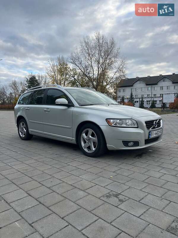 Универсал Volvo V50 2011 в Горишних Плавнях
