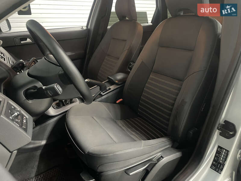 Универсал Volvo V50 2010 в Стрые фото 37 Универсал Volvo V50 2010 в Стрые
