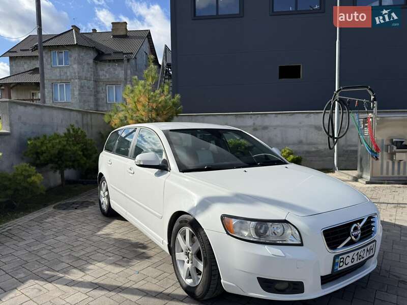 Volvo V50 2010