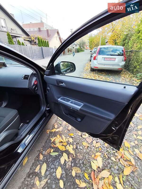 Универсал Volvo V50 2011 в Луцке фото 54 Универсал Volvo V50 2011 в Луцке