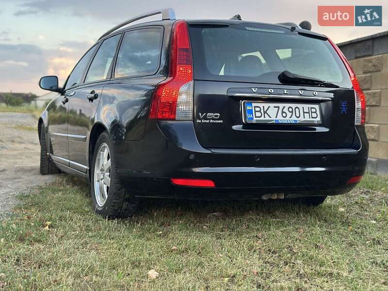 Универсал Volvo V50 2011 в Костополе фото 50 Универсал Volvo V50 2011 в Костополе