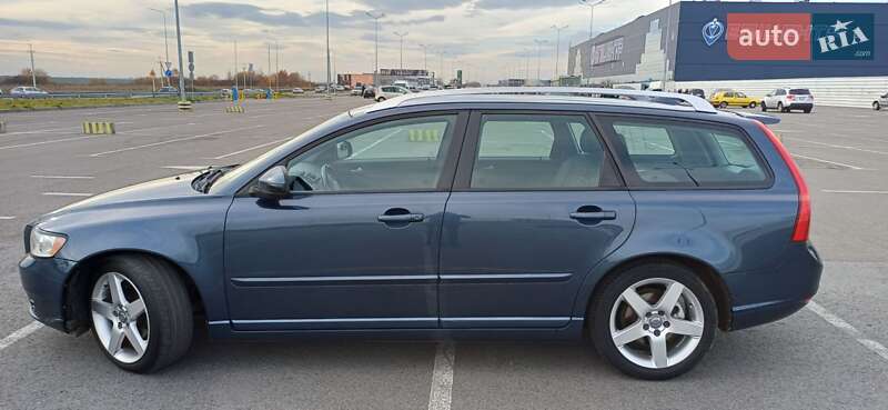 Універсал Volvo V50 2010 в Львові
