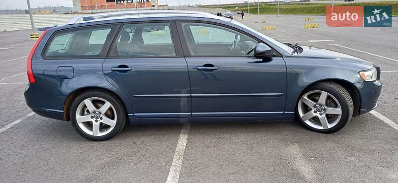 Універсал Volvo V50 2010 в Львові