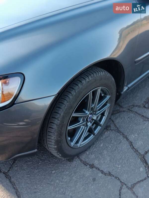 Универсал Volvo V50 2012 в Нововолынске