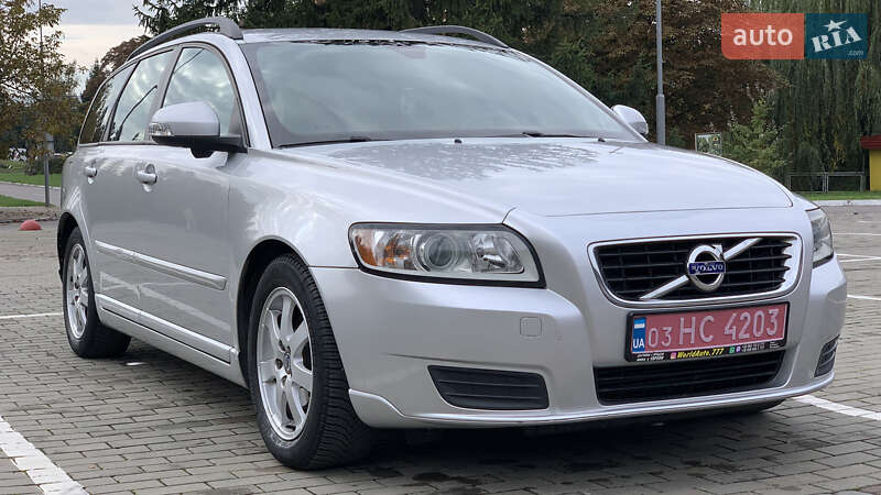 Универсал Volvo V50 2010 в Луцке фото 4 Универсал Volvo V50 2010 в Луцке