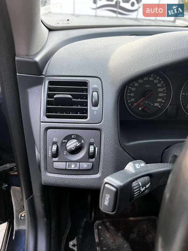 Универсал Volvo V50 2012 в Чорткове