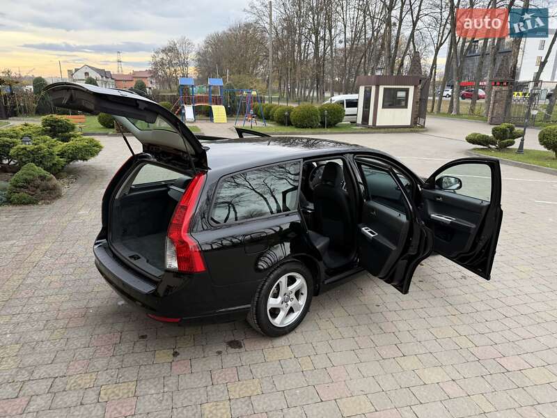 Универсал Volvo V50 2011 в Стрые фото 40 Универсал Volvo V50 2011 в Стрые