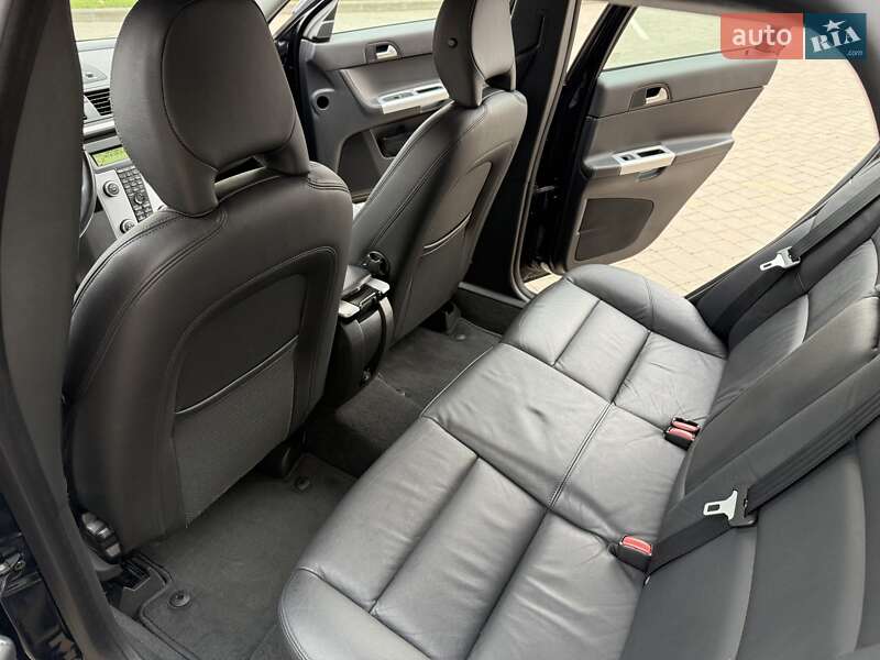 Универсал Volvo V50 2011 в Стрые фото 46 Универсал Volvo V50 2011 в Стрые