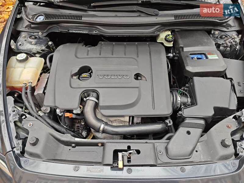 Универсал Volvo V50 2009 в Краматорске