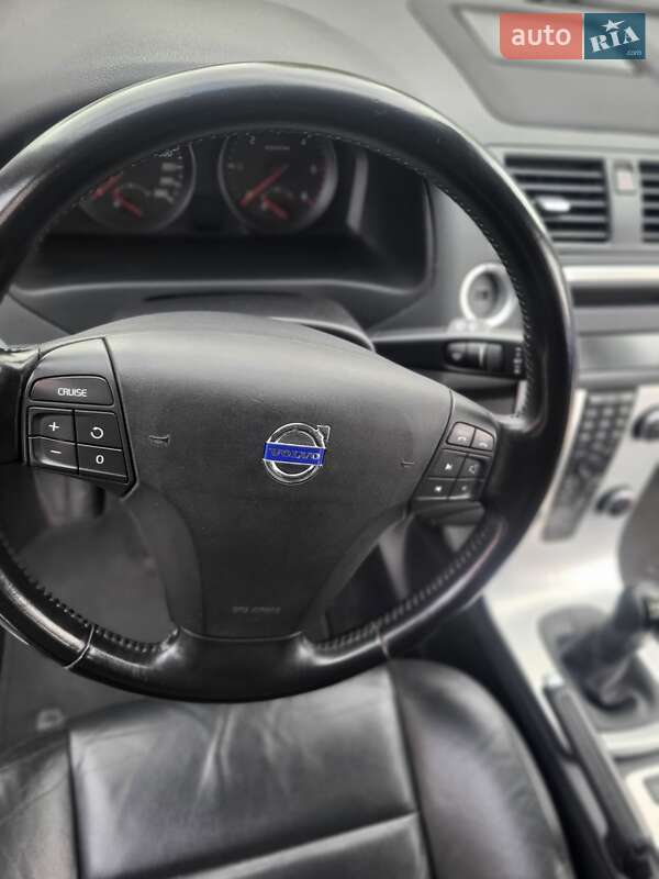 Универсал Volvo V50 2010 в Луцке