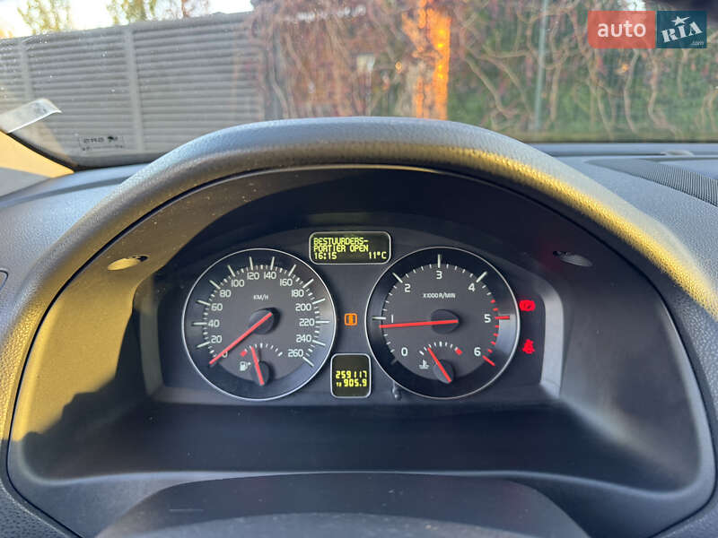 Універсал Volvo V50 2012 в Стрию