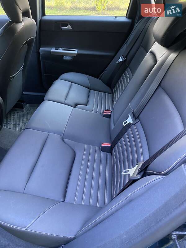 Универсал Volvo V50 2008 в Новояворовске