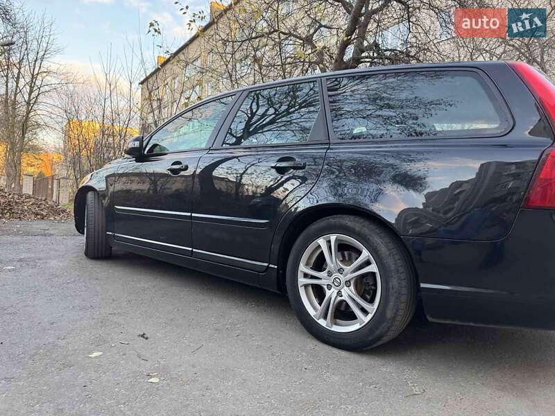 Универсал Volvo V50 2011 в Николаеве