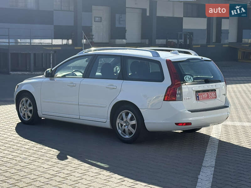 Універсал Volvo V50 2012 в Рівному
