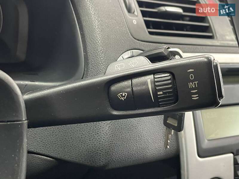 Универсал Volvo V50 2011 в Киеве фото 30 Универсал Volvo V50 2011 в Киеве