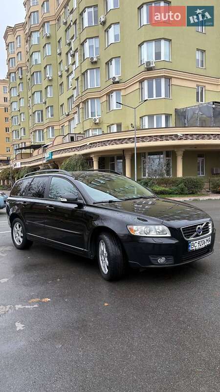 Універсал Volvo V50 2012 в Києві фото Універсал Volvo V50 2012 в Києві