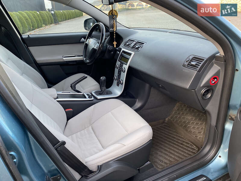 Универсал Volvo V50 2010 в Львове фото 22 Универсал Volvo V50 2010 в Львове