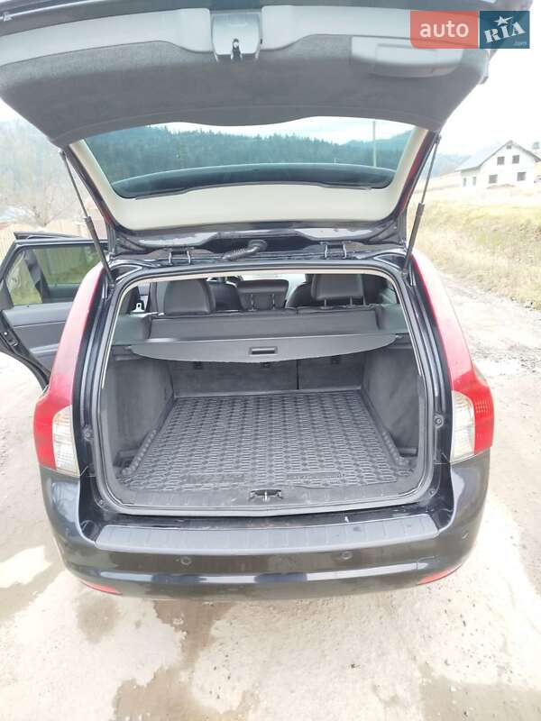 Универсал Volvo V50 2012 в Турке фото 51 Универсал Volvo V50 2012 в Турке