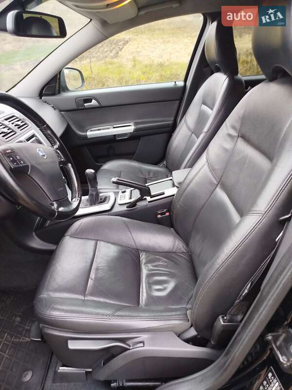 Универсал Volvo V50 2012 в Турке фото 64 Универсал Volvo V50 2012 в Турке