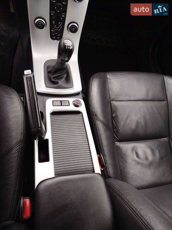 Универсал Volvo V50 2012 в Турке фото 66 Универсал Volvo V50 2012 в Турке