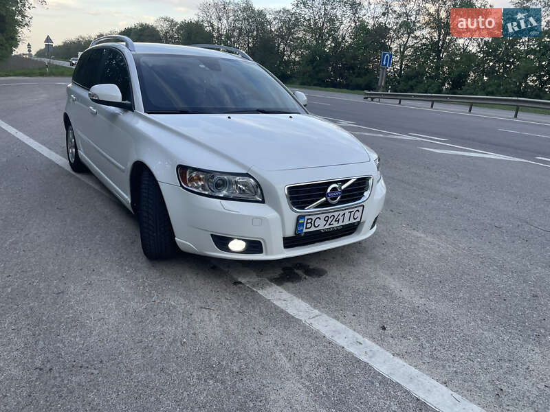 Універсал Volvo V50 2011 в Бродах
