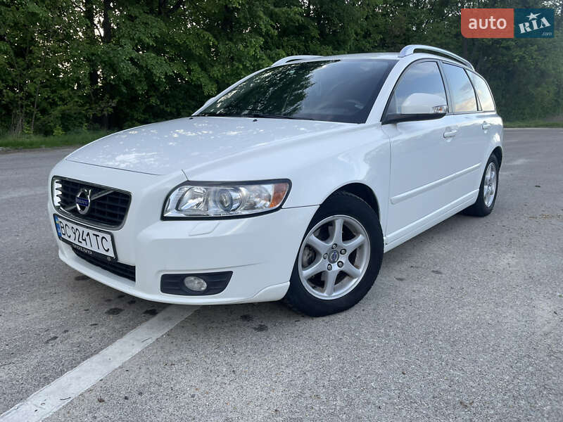 Універсал Volvo V50 2011 в Бродах