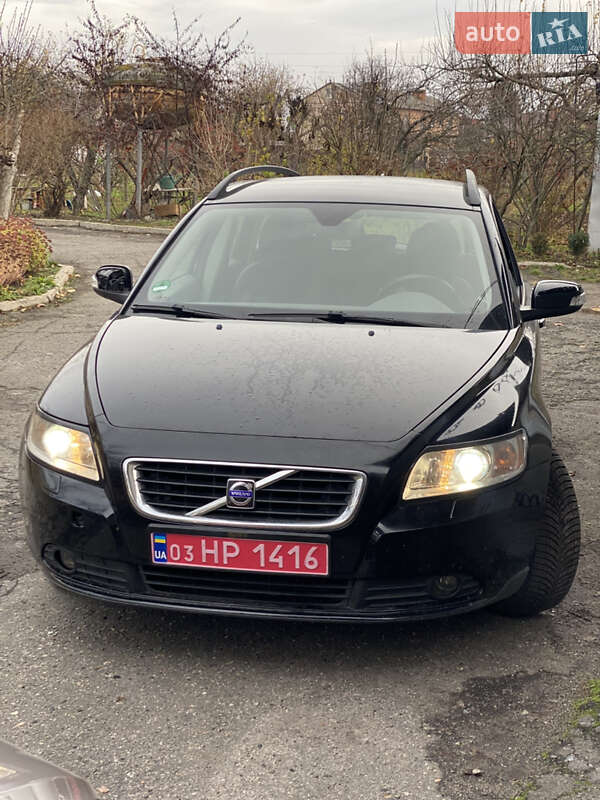 Универсал Volvo V50 2009 в Хороле