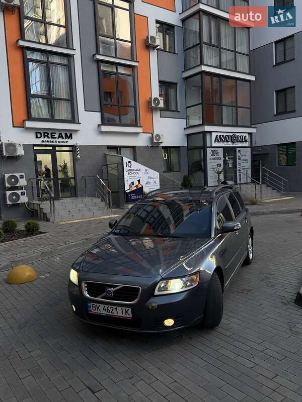 Универсал Volvo V50 2008 в Вараше фото 3 Универсал Volvo V50 2008 в Вараше