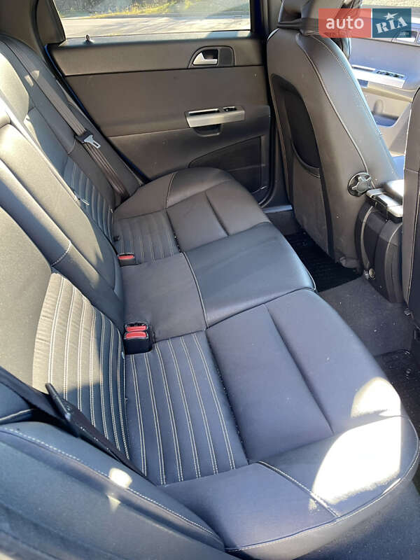 Универсал Volvo V50 2009 в Комарному фото 19 Универсал Volvo V50 2009 в Комарному