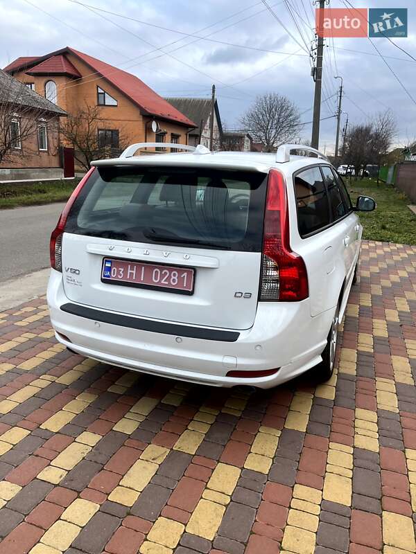 Универсал Volvo V50 2012 в Нежине