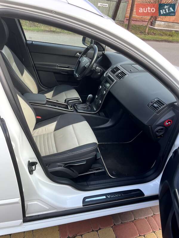 Универсал Volvo V50 2012 в Нежине