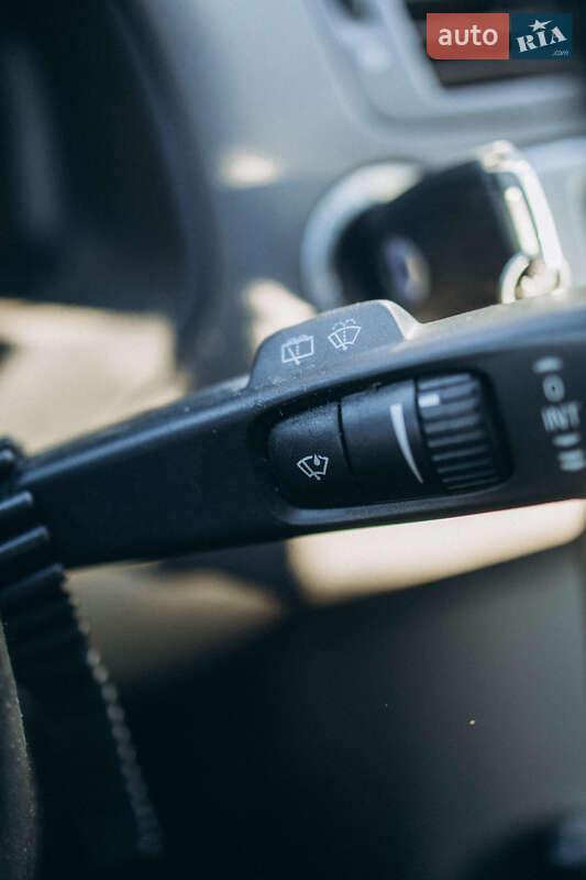 Универсал Volvo V50 2009 в Почаеве