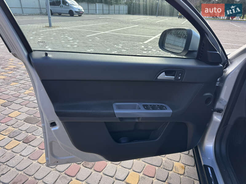 Універсал Volvo V50 2010 в Луцьку