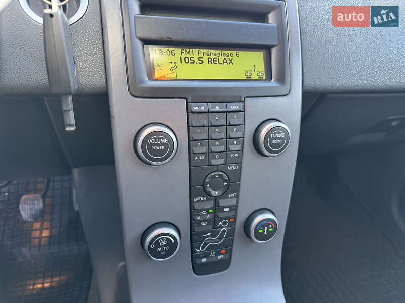 Універсал Volvo V50 2010 в Луцьку