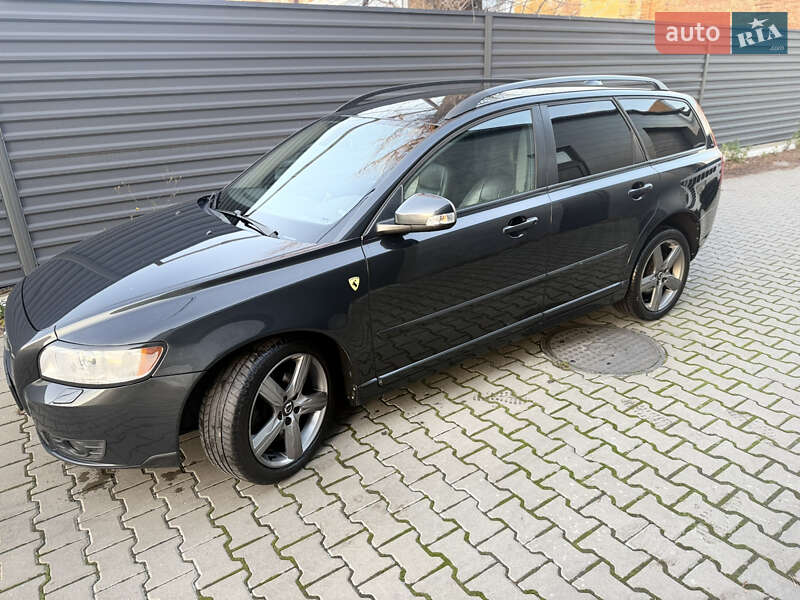 Универсал Volvo V50 2010 в Киеве