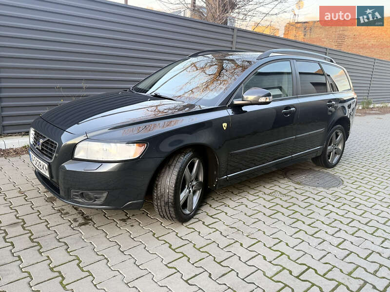 Универсал Volvo V50 2010 в Киеве
