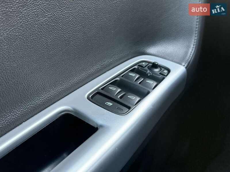 Универсал Volvo V50 2010 в Киеве