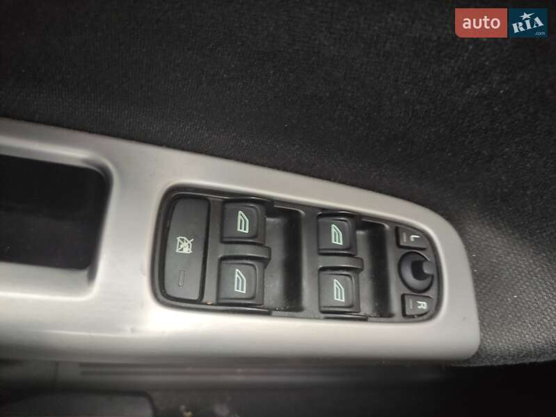 Универсал Volvo V50 2009 в Казатине